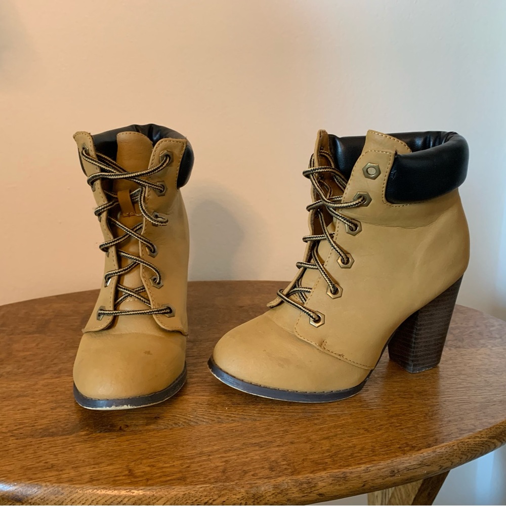 Timberland like heel boots
